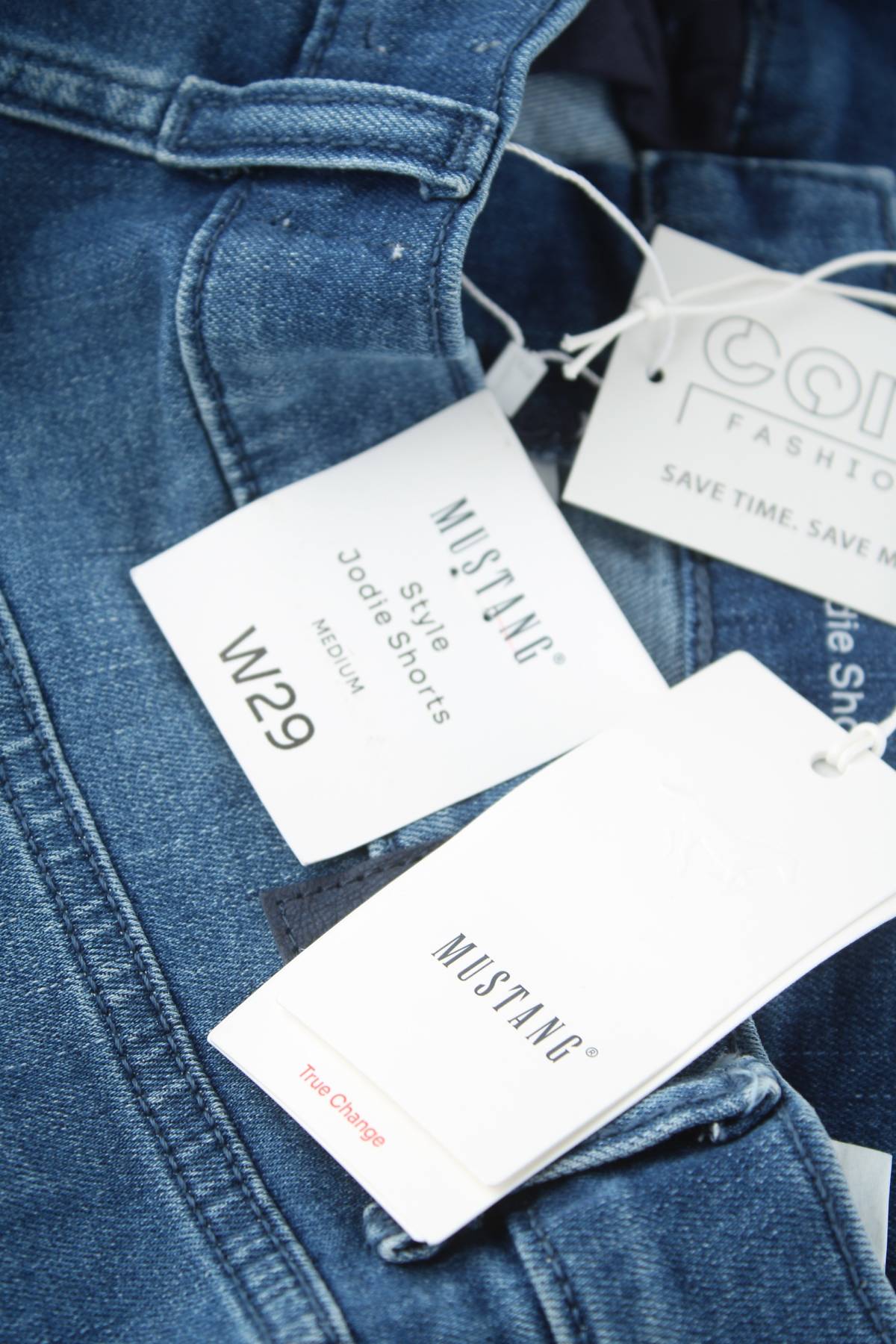 Γυναικεία τζιν σορτσάκια Mustang3