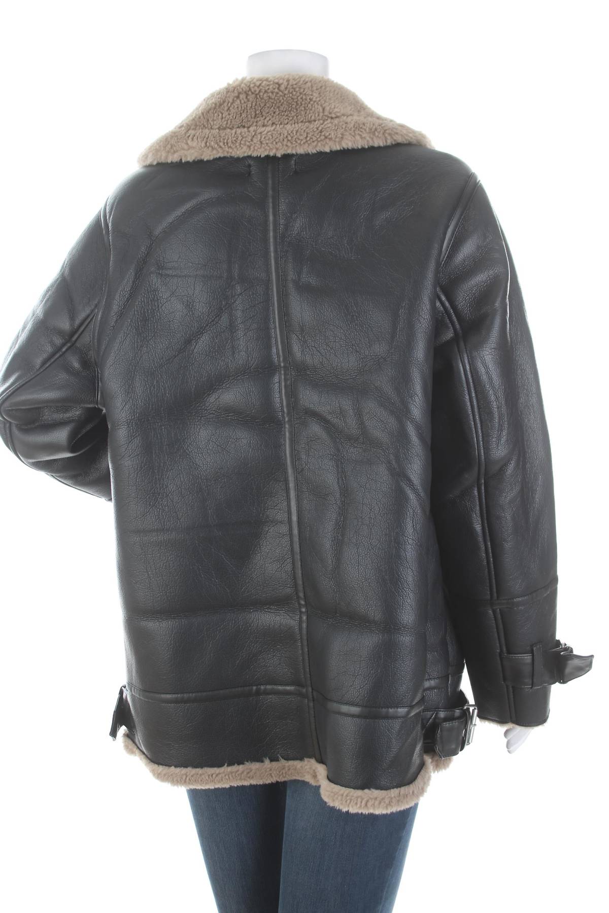 Γυναικείο δερμάτινο μπουφάν New Look2