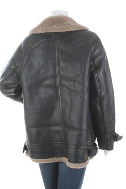 Γυναικείο δερμάτινο μπουφάν New Look2