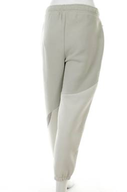 Γυναικείο αθλητικό παντελόνι Viral Vibes2