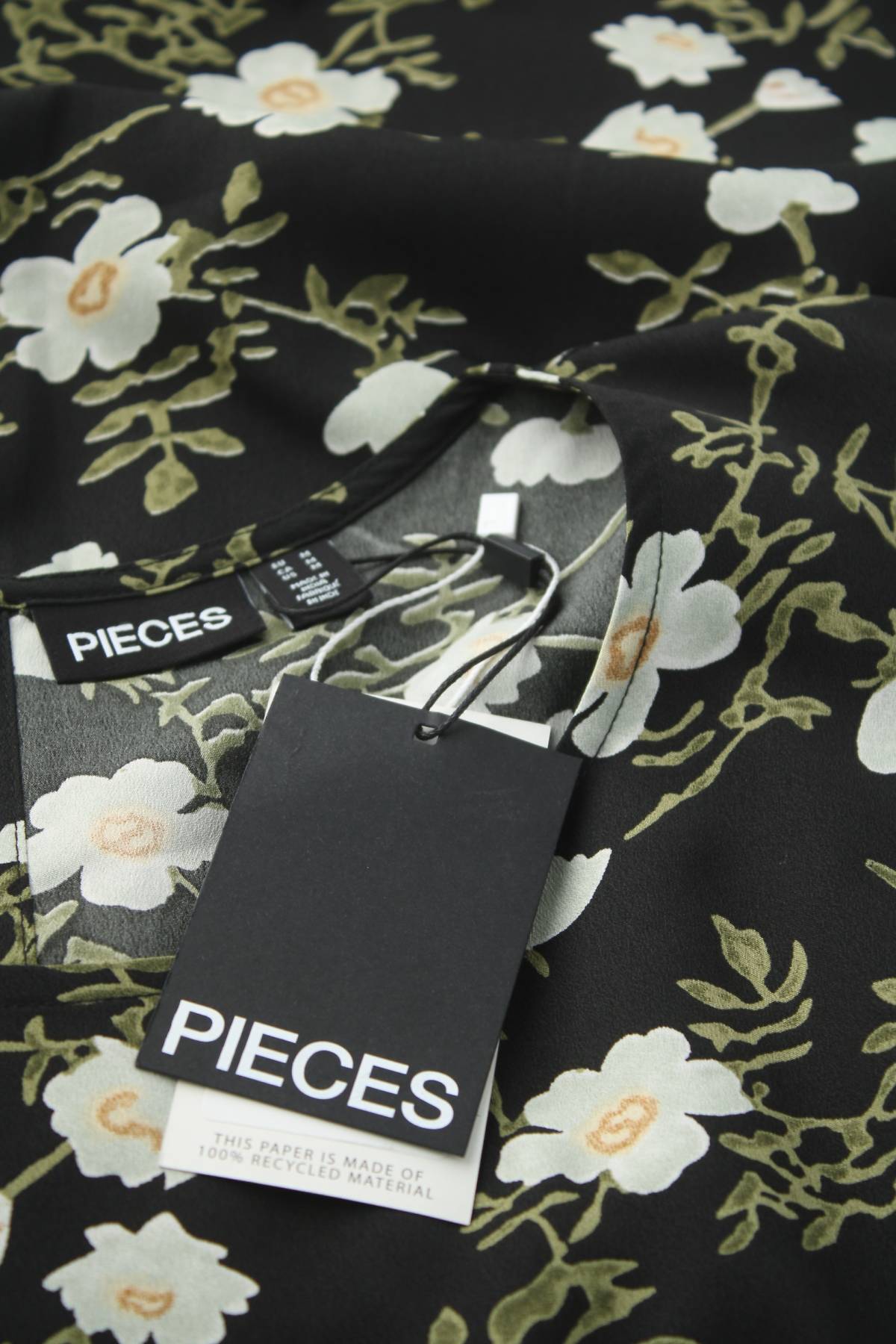 Рокля Pieces3