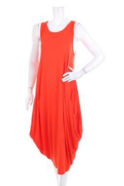 Рокля Boohoo1