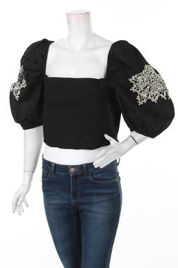 Γυναικεία μπλούζα Boohoo1 - Contourshop.gr Γυναικεία μπλούζα Boohoo1
