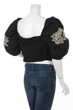 Γυναικεία μπλούζα Boohoo2 - Contourshop.gr Γυναικεία μπλούζα Boohoo2
