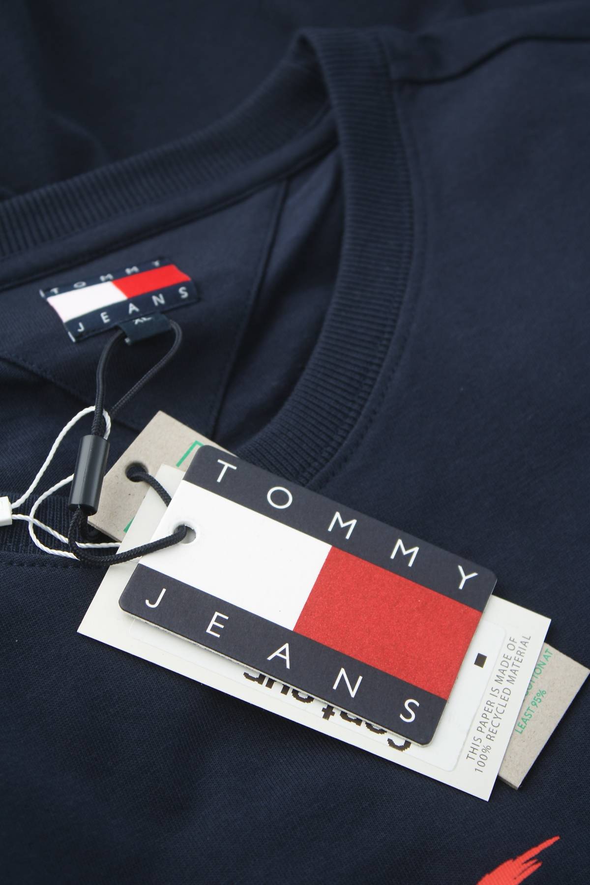 Мъжка тениска Tommy Jeans3