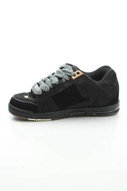 Sneakers Globe2