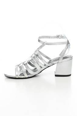 Сандали Les Bagagistes2