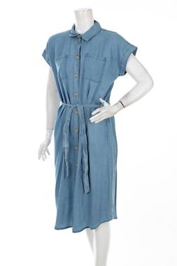 Φορέματα Only1