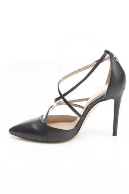 Γυναικεία παπούτσια Guess2 - Contourshop.gr Γυναικεία παπούτσια Guess2