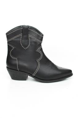 Дамски боти Lola Liza1