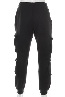 Мъжки спортен панталон Boohoo2 - Contour.bg Мъжки спортен панталон Boohoo2