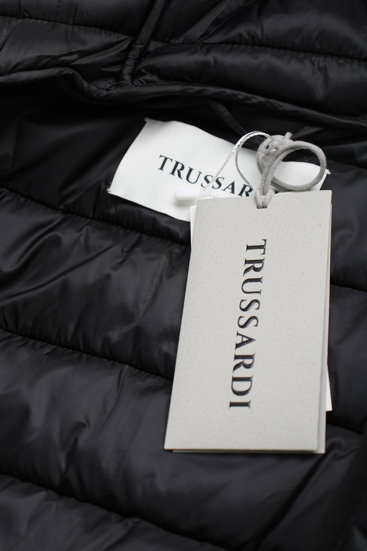 Преходно яке Trussardi4