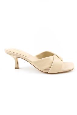Πέδιλα Guess1 - Contourshop.gr Πέδιλα Guess1