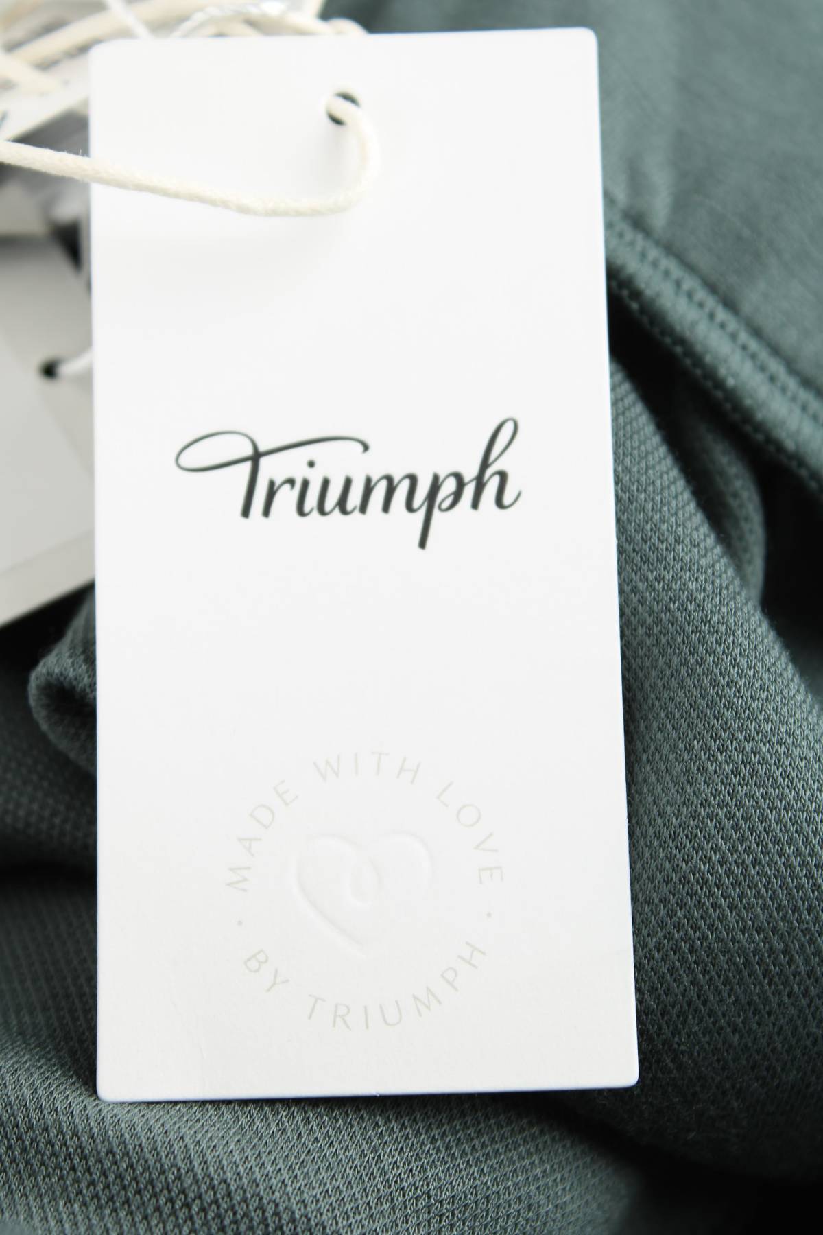 Домашно облекло Triumph3