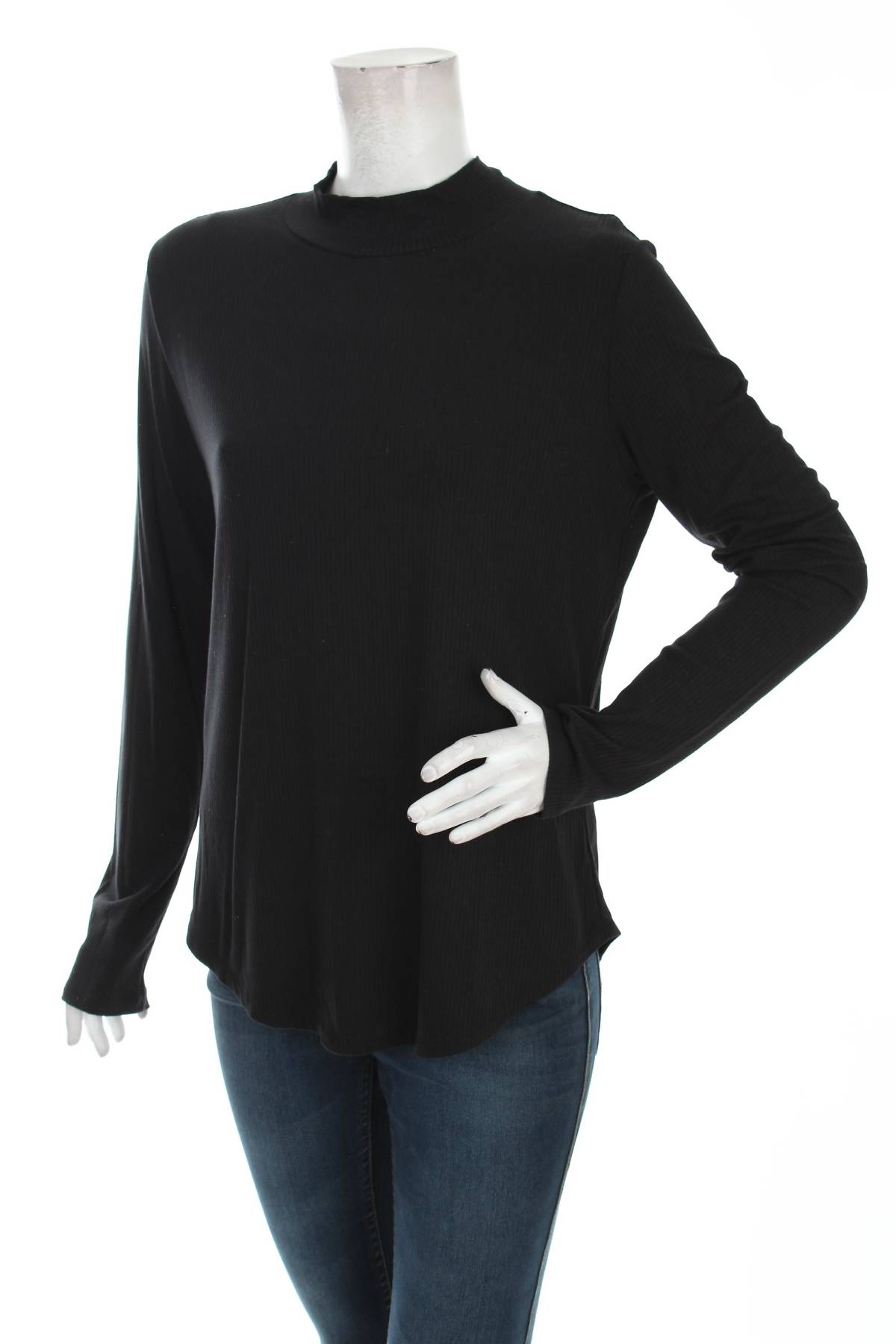 Домашно облекло Triumph1