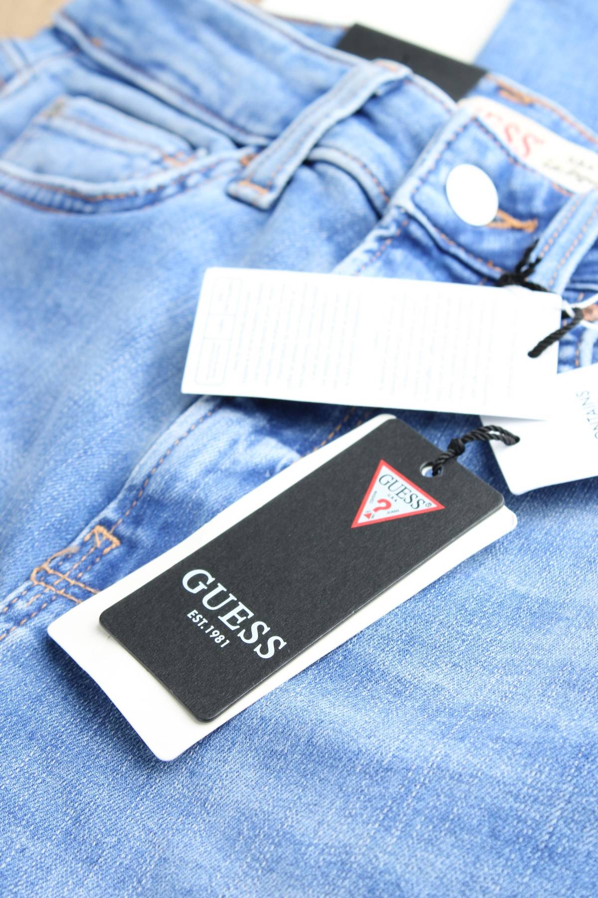 Дамски дънки Guess3