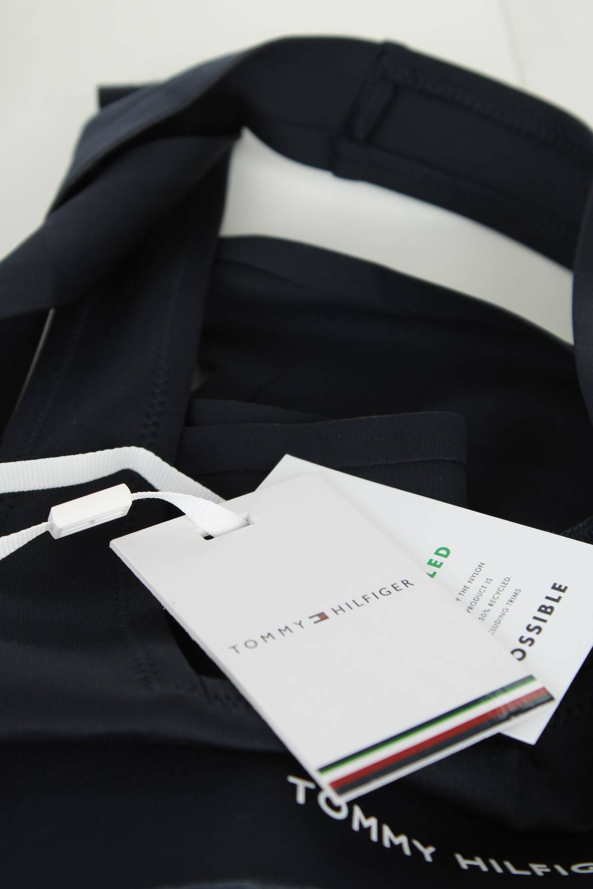 Бански горнище Tommy Hilfiger3 - Contour.bg Бански горнище Tommy Hilfiger3