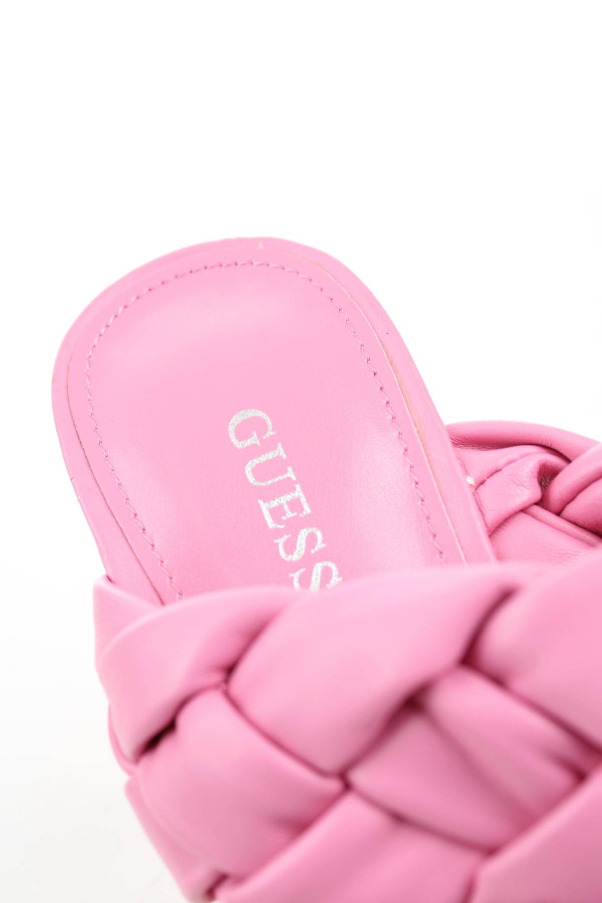 Чехли Guess5