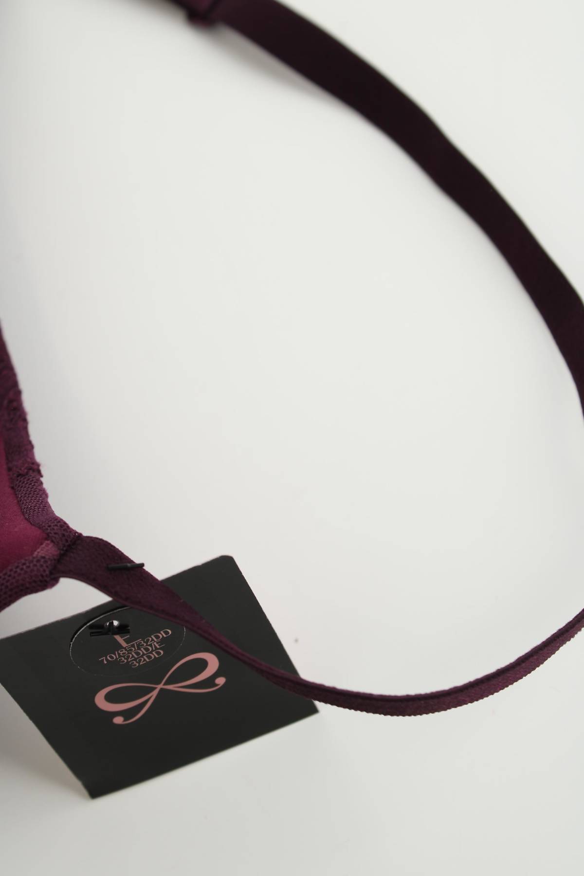 Сутиен Hunkemoller3
