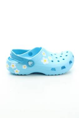 Παιδικά σανδάλια Crocs1