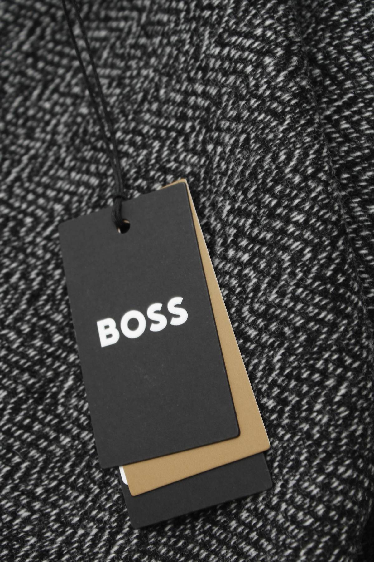 Мъжки пуловер BOSS Hugo Boss3 - Contour.bg Мъжки пуловер BOSS Hugo Boss3