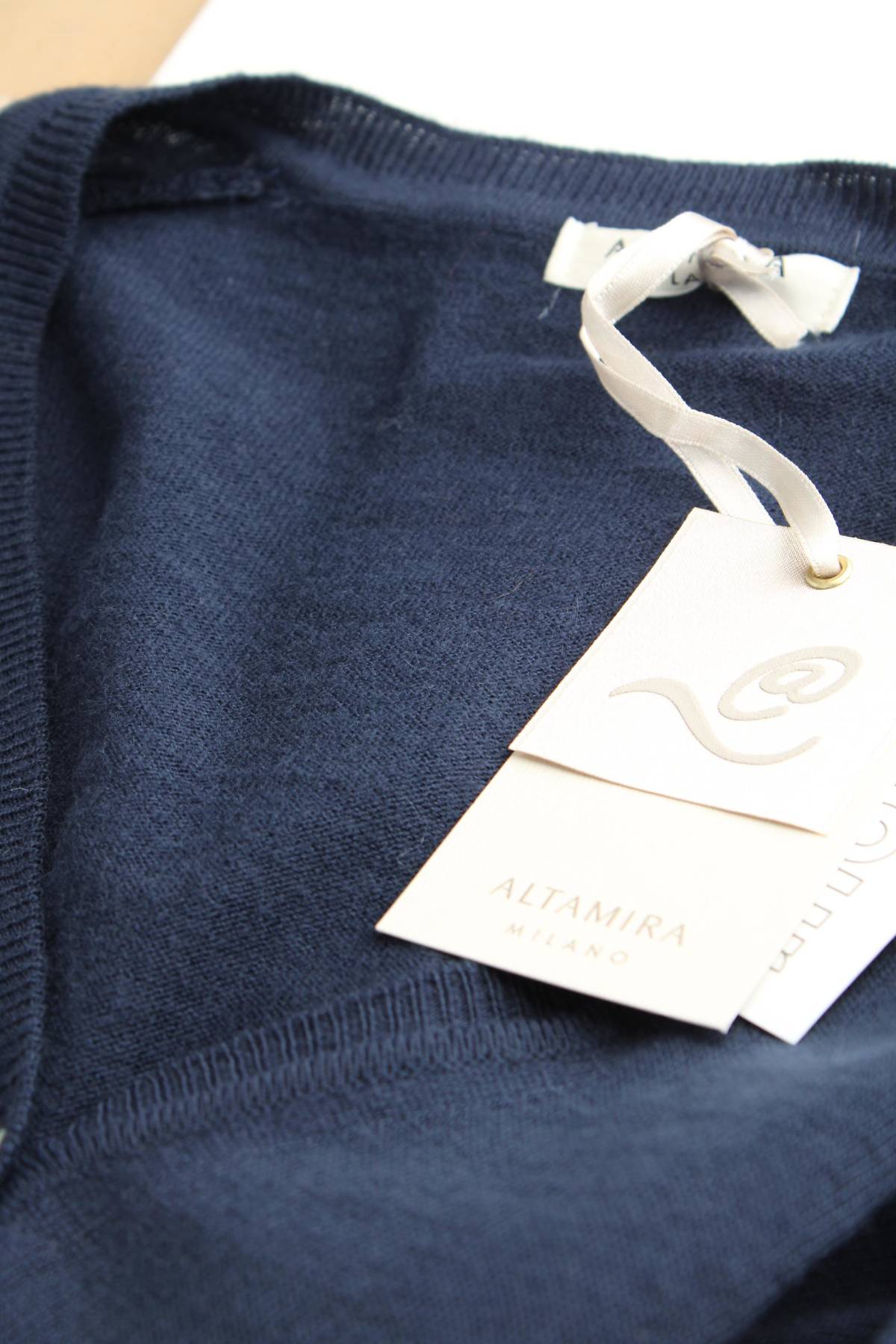 Дамска жилетка Altamira3