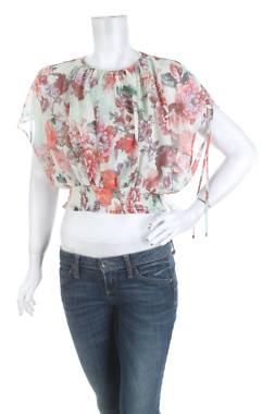 Γυναικεία μπλούζα Guess1