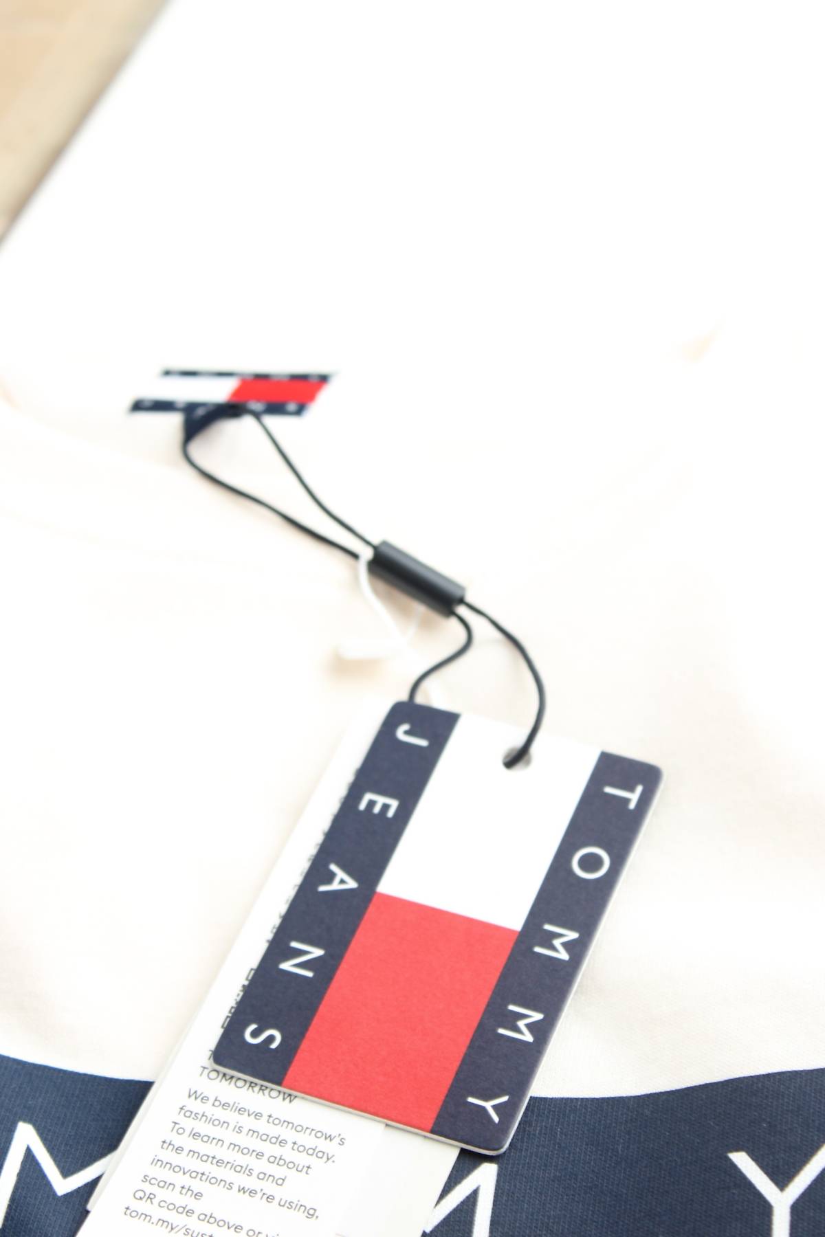 Мъжка тениска Tommy Jeans3