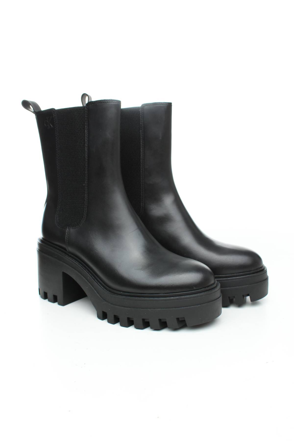 Γυναικεία μποτάκια Calvin Klein Jeans3