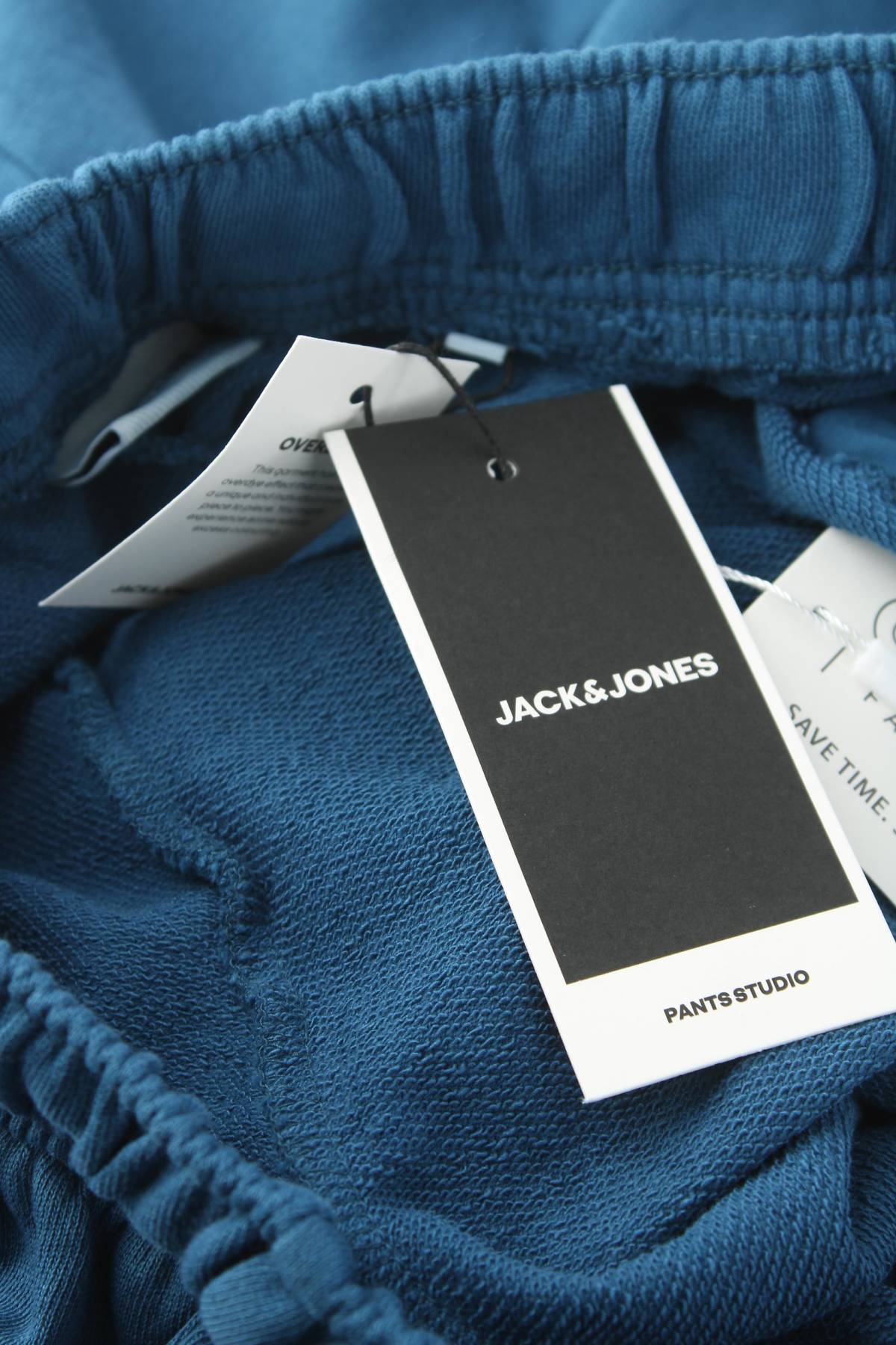 Мъжко спортно долнище Jack & Jones3 - Contour.bg Мъжко спортно долнище Jack & Jones3