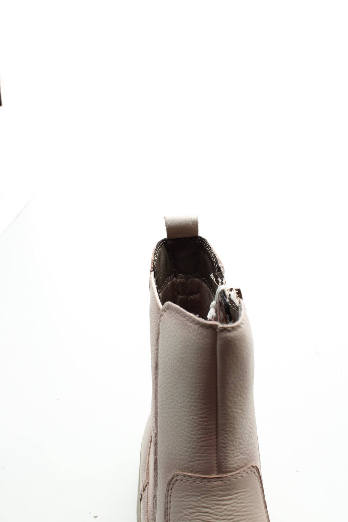 Γυναικεία μποτάκια Tamaris5