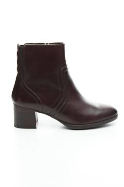 Дамски боти Tamaris1