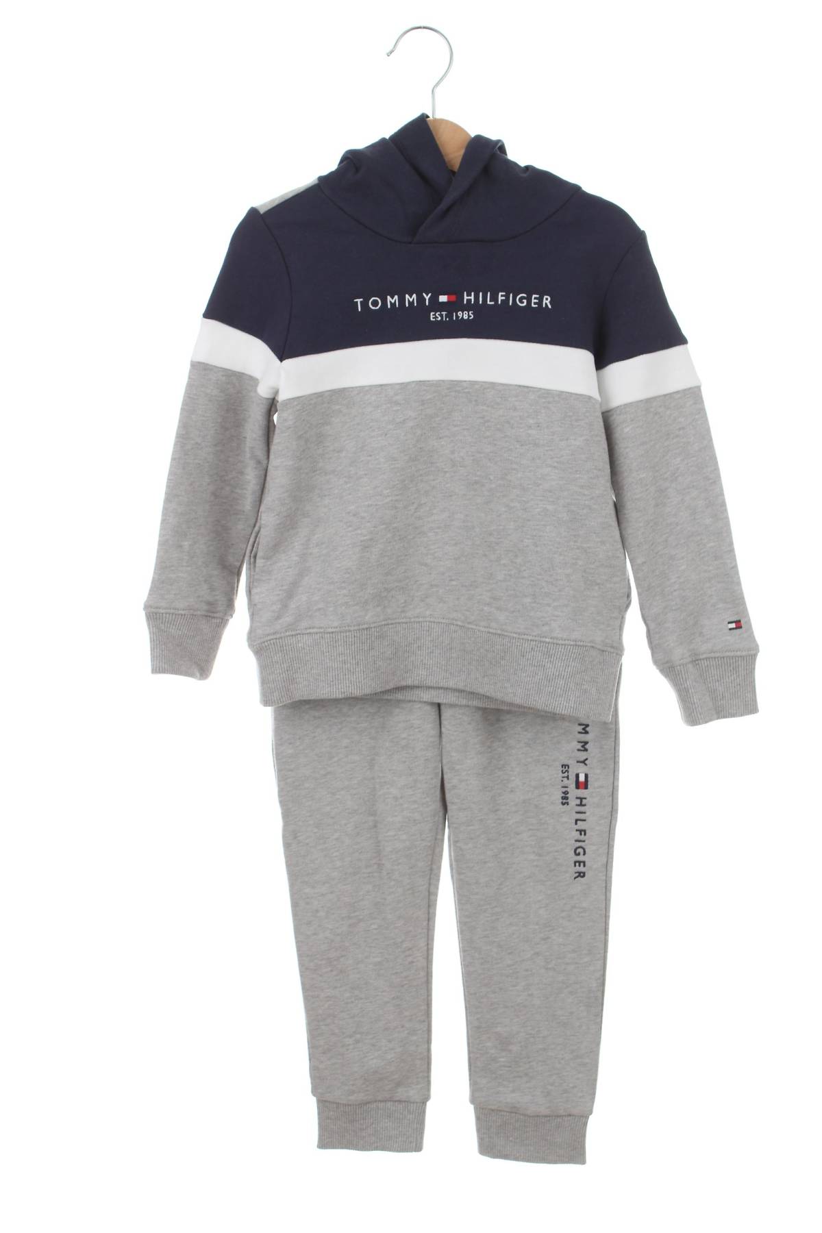 Παιδικό σύνολο Tommy Hilfiger1