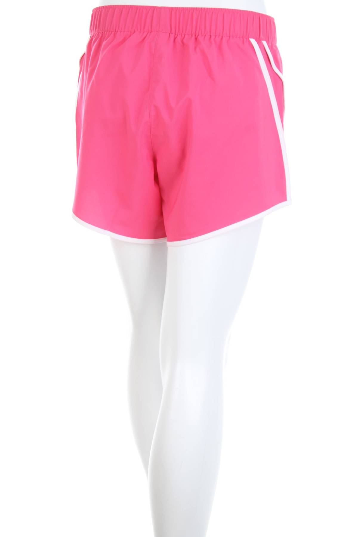 Дамски шорти Reebok2