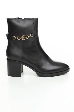 Дамски боти Tommy Hilfiger1