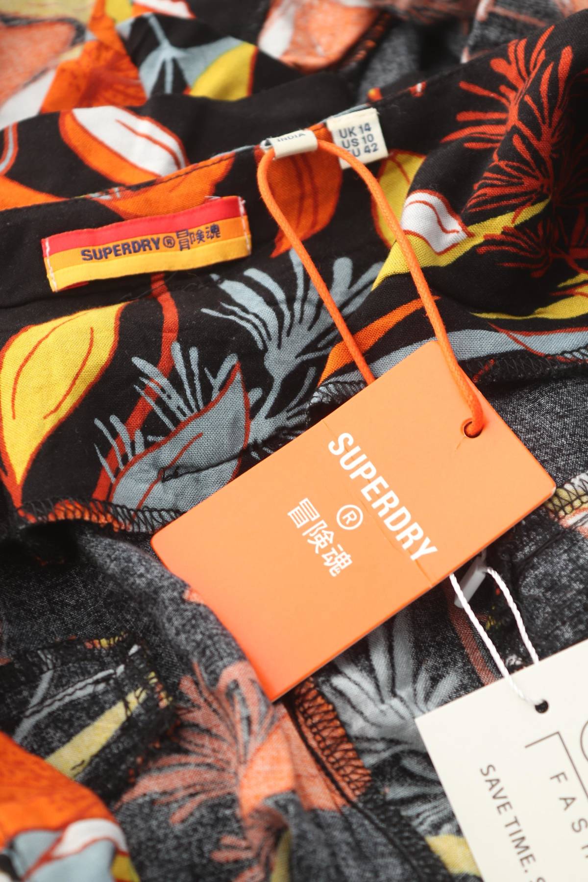 Γυναικείο σορτσάκι Superdry3