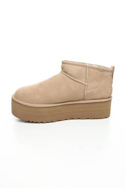 Дамски боти UGG Australia2