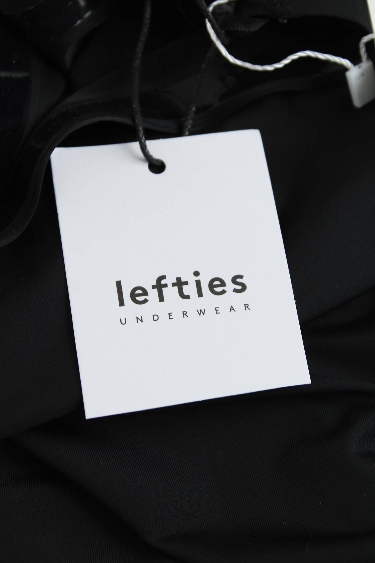 Стягащо бельо Lefties3