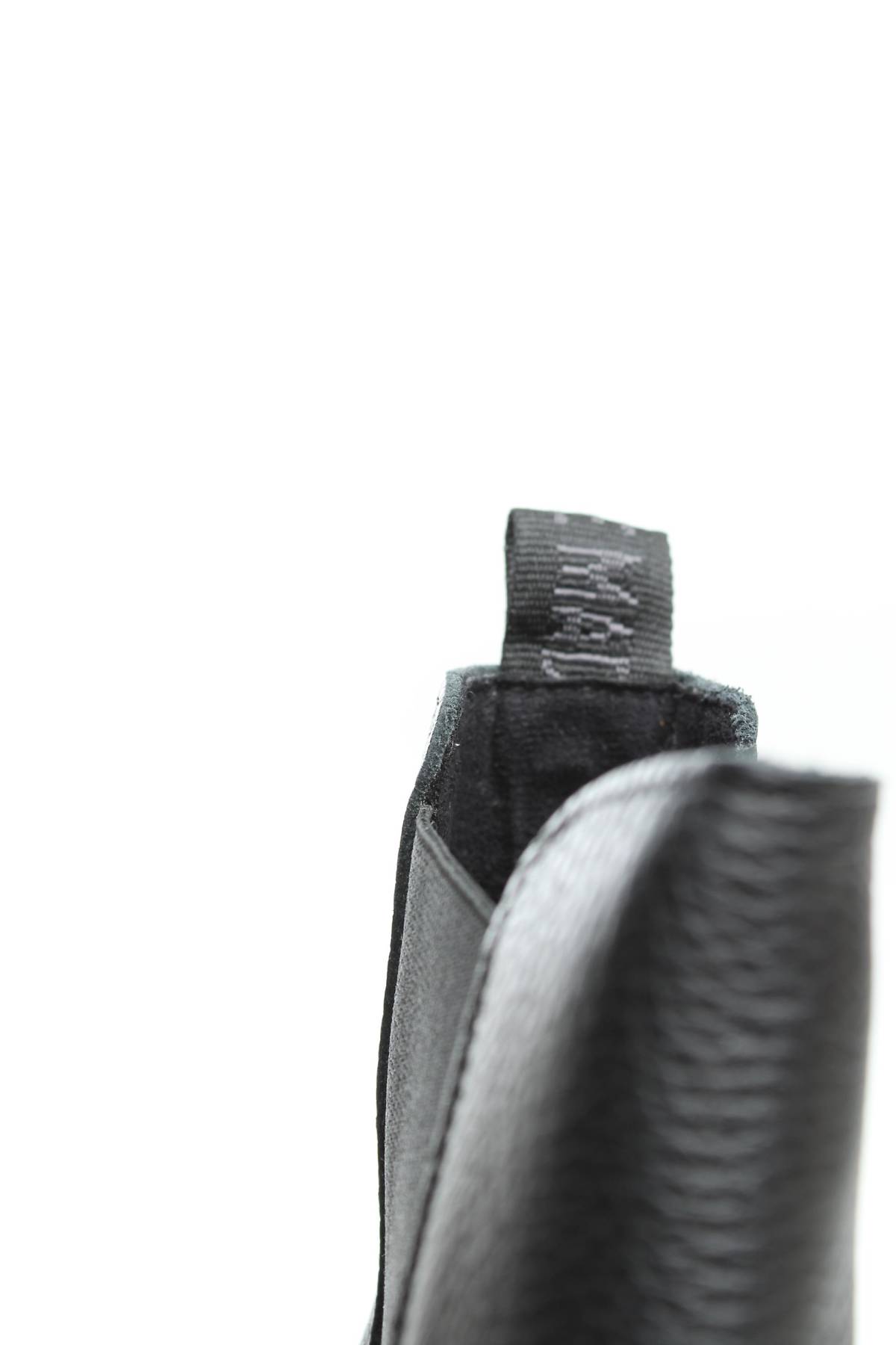 Дамски боти Steve Madden4