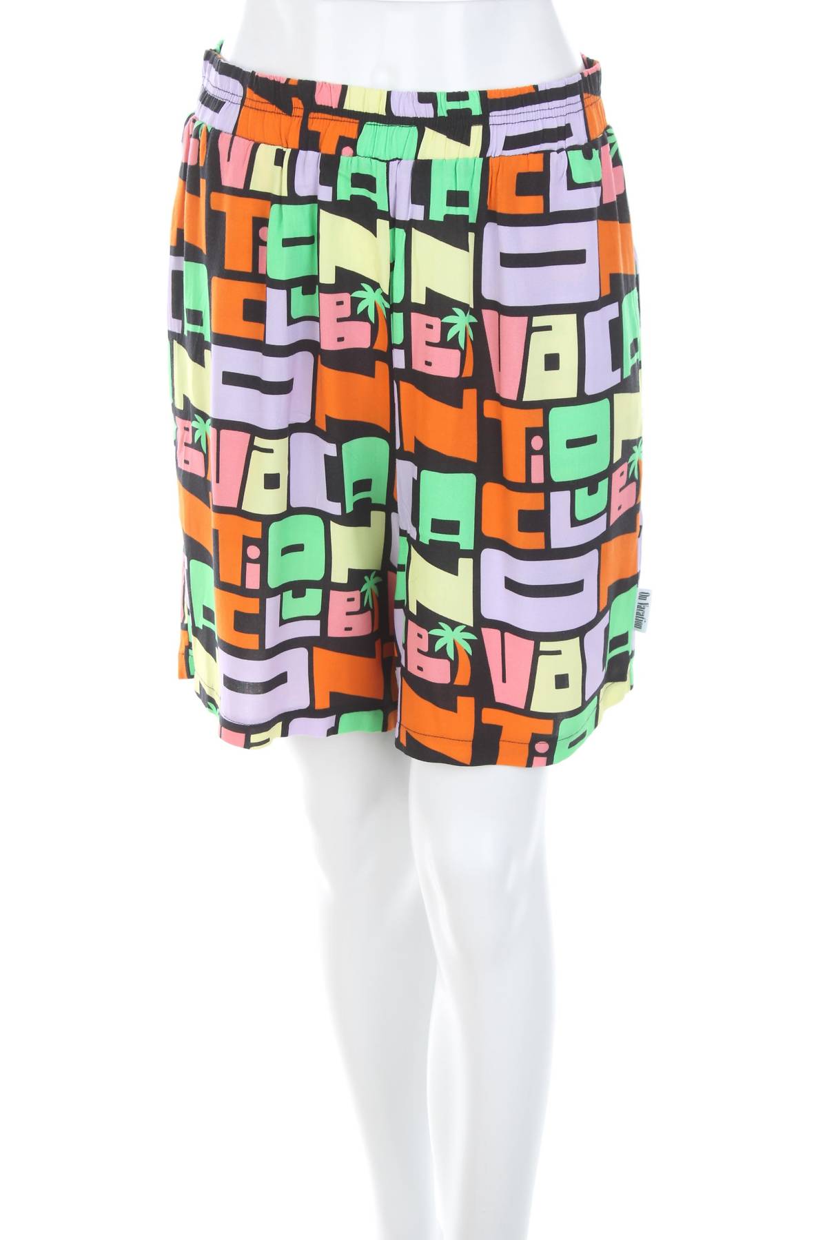 Дамски къс панталон On Vacation1