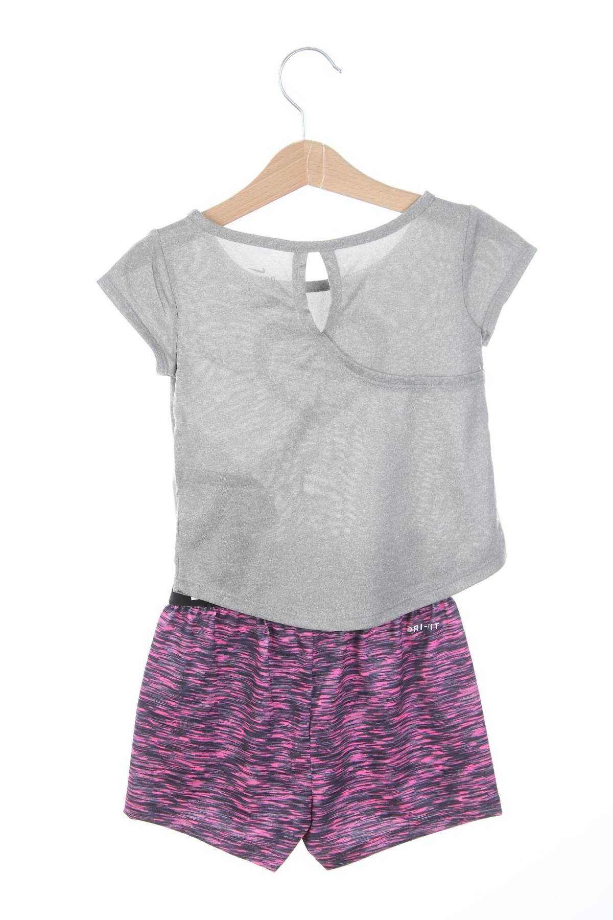 Αθλητική στολή Nike2