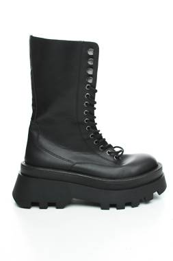 Дамски боти Pull & Bear1