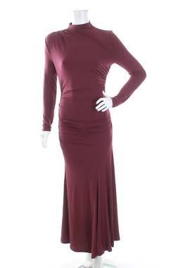 Рокля Michelle Keegan1