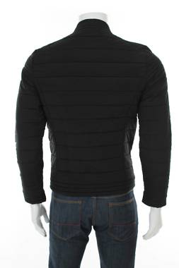 Мъжко яке Guess2