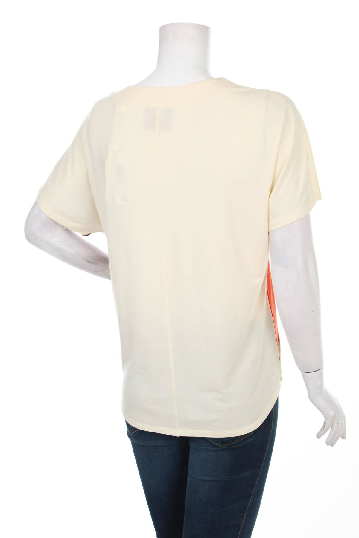 Дамска тениска Triumph x Wilde House2 - Contour.bg Дамска тениска Triumph x Wilde House2