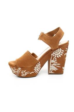 Σανδάλια Guess2