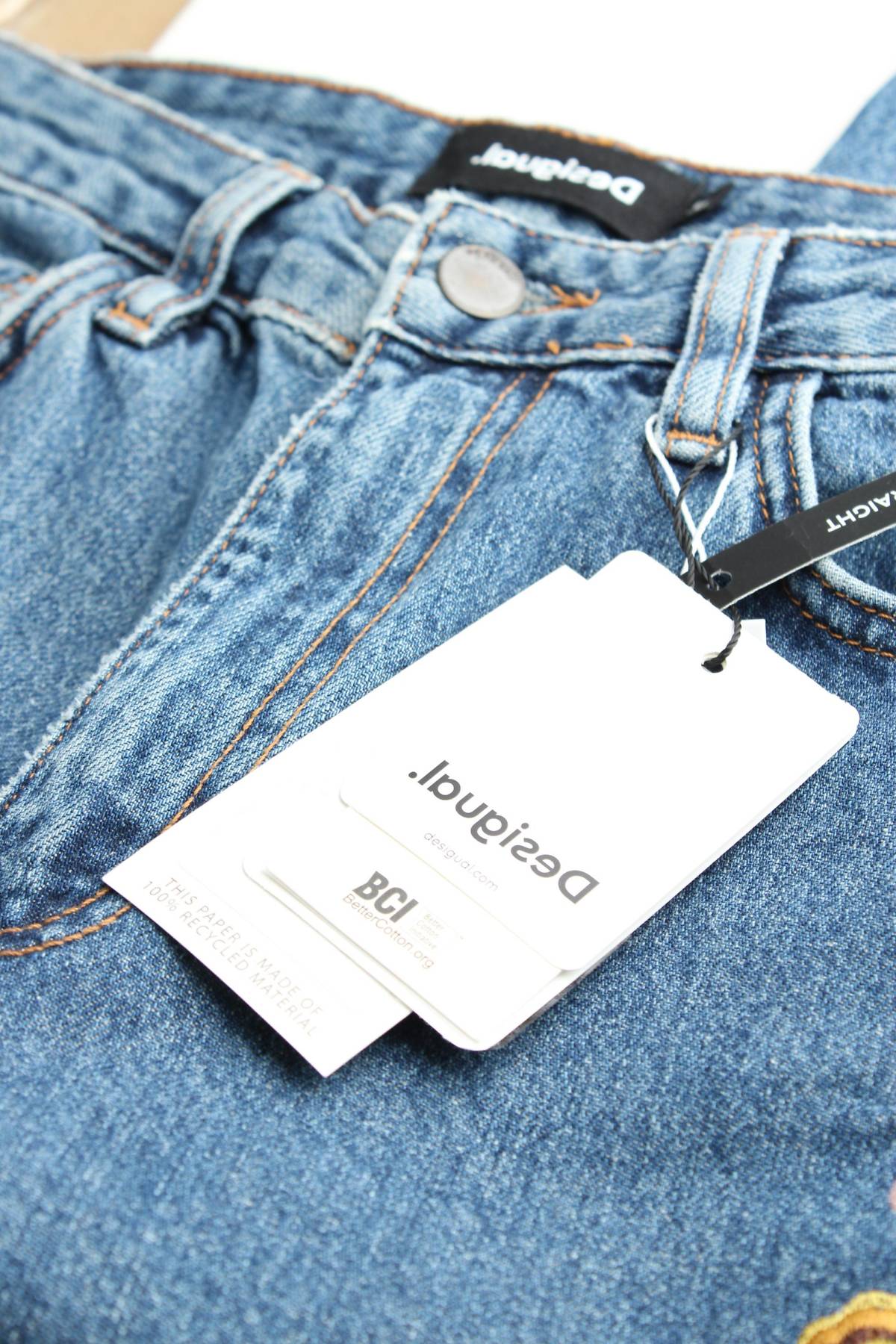 Дамски дънки Desigual3