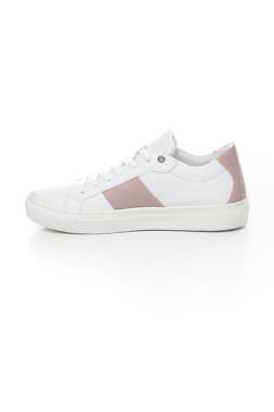 Sneakers Guess2