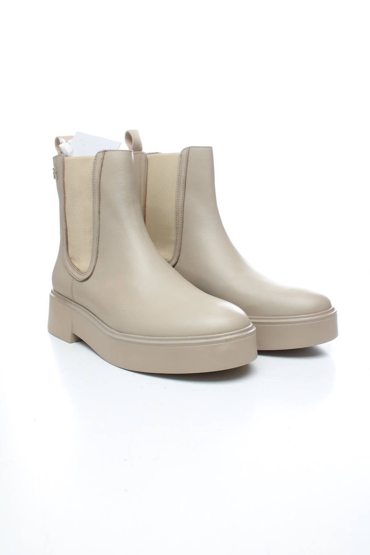 Γυναικεία μποτάκια Tommy Hilfiger3 - Contourshop.gr Γυναικεία μποτάκια Tommy Hilfiger3