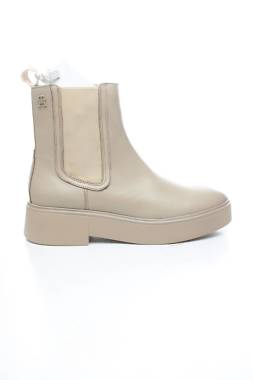 Дамски боти Tommy Hilfiger1 - Contour.bg Дамски боти Tommy Hilfiger1